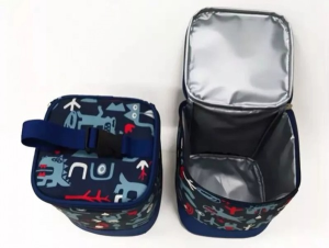 Aluminum foil insulated lunch bag